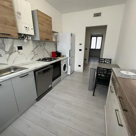 Cavour Center Apartmán *