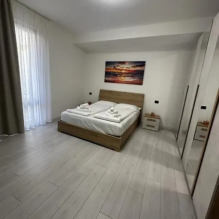 Cavour Center * Bardolino