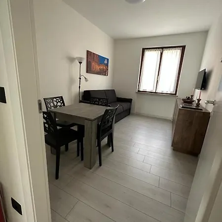 Cavour Center Apartmán *