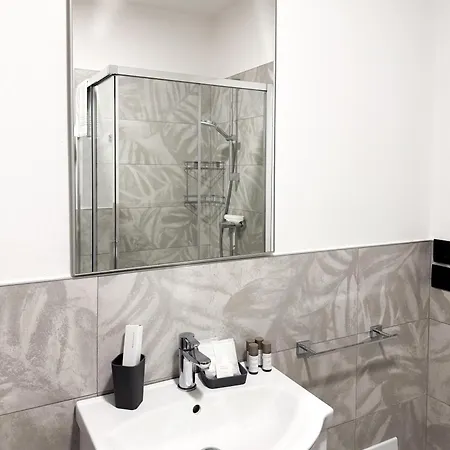 Cavour Center Apartman *