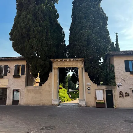 Cavour Center *