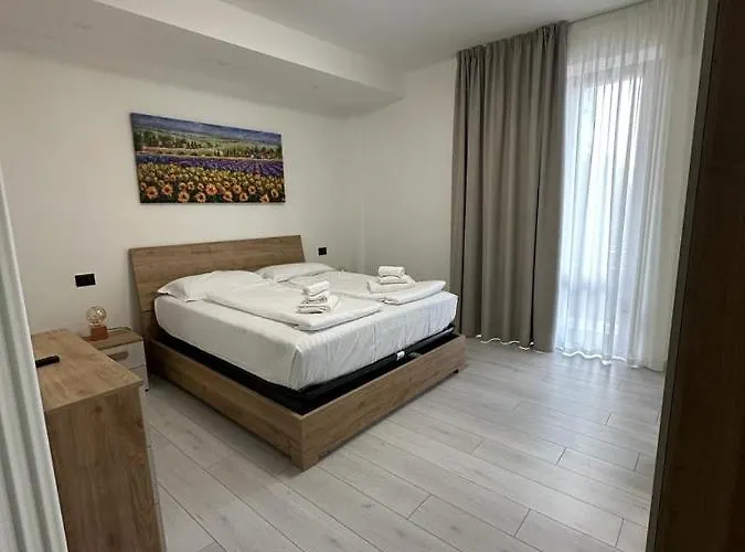 Cavour Center * Бардоліно