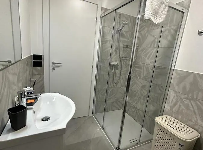 Cavour Center Апартаменти Бардоліно